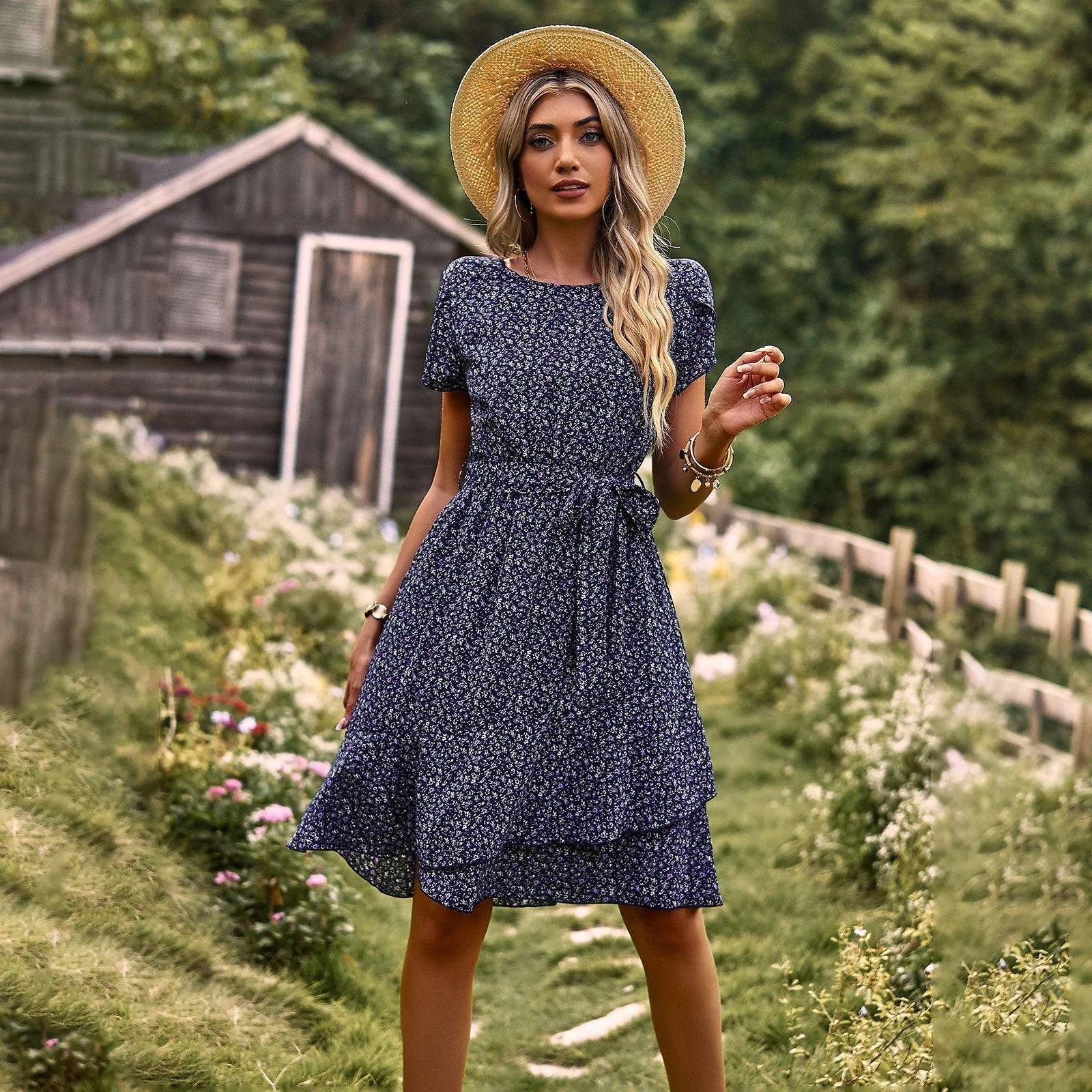 Annabel Robe d’Été Femme – Robe Fleurie Légère avec Décolleté en V, Ceinture à la Taille & Manches Courtes - Image 3