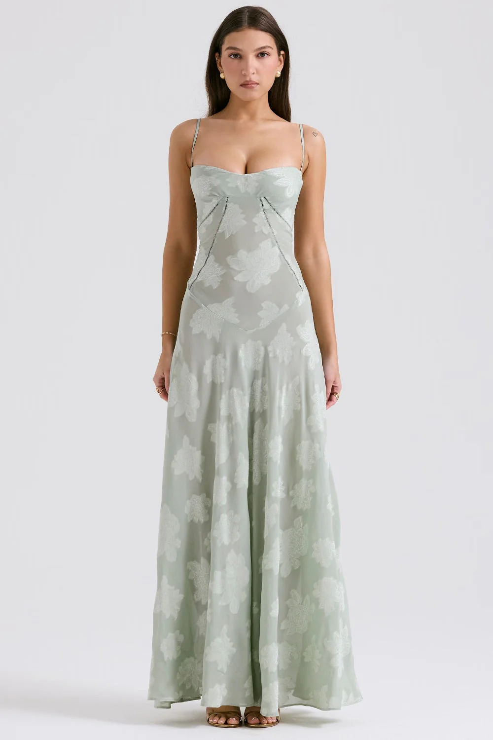 Kira Robe Longue Femme – Élégante Robe Noire en Dentelle avec Détails Floraux & Coupe Slim Flatteuse - Image 6