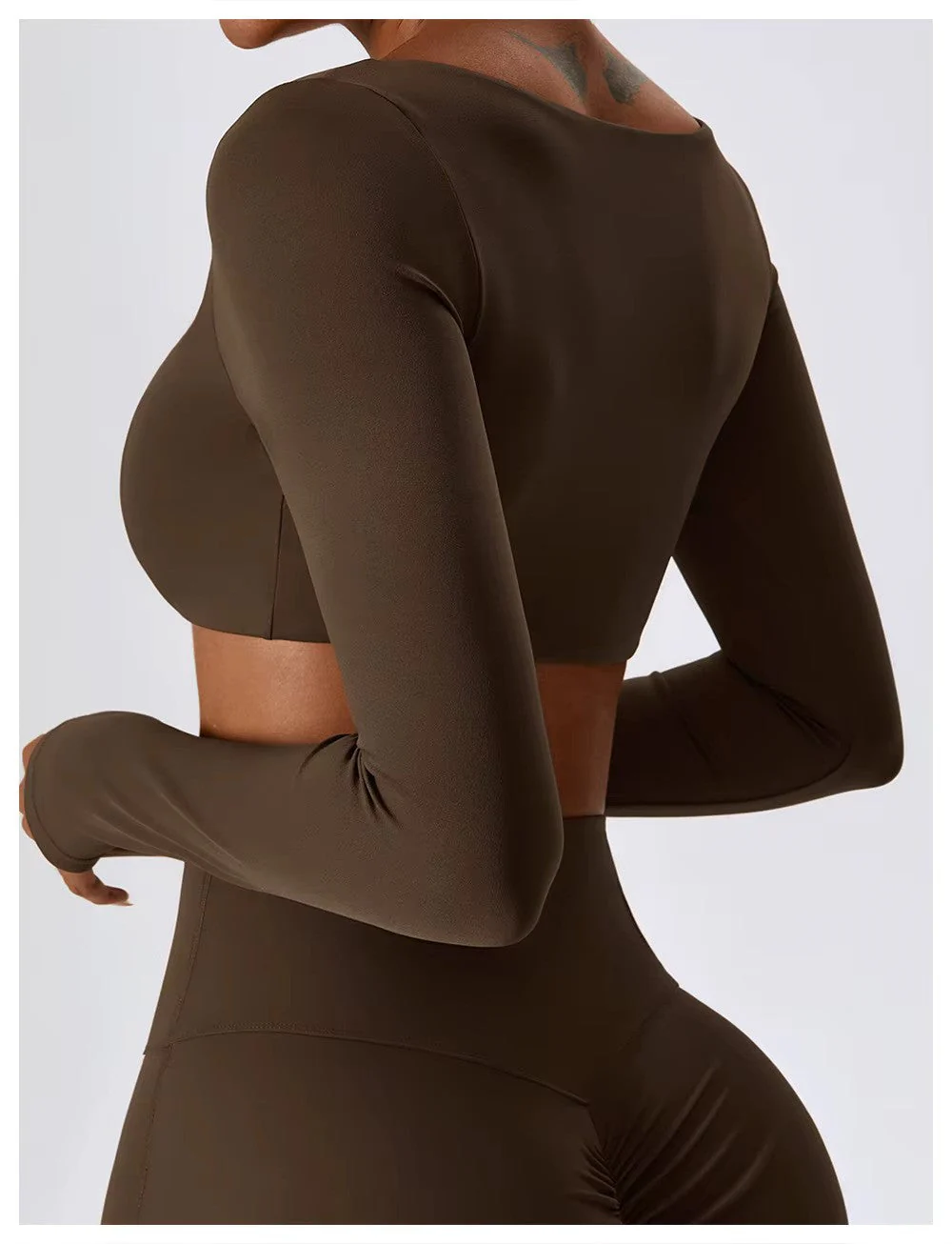 Leila Ensemble de Sport Femme – Tenue Respirante de Yoga & Fitness avec Legging Évasé & Haut Ajusté - Image 6
